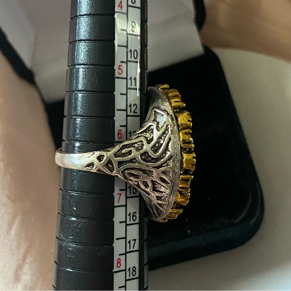 Antique Style Gemstone Ring 6-7 - Picture 4 of 5